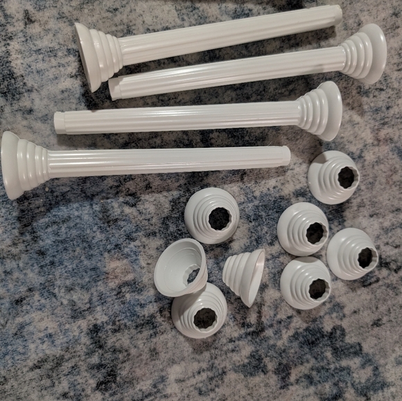 NWOT Wilton 8 Grecian Plastic Pillars 7" White Cake Decorating - Picture 3 of 3